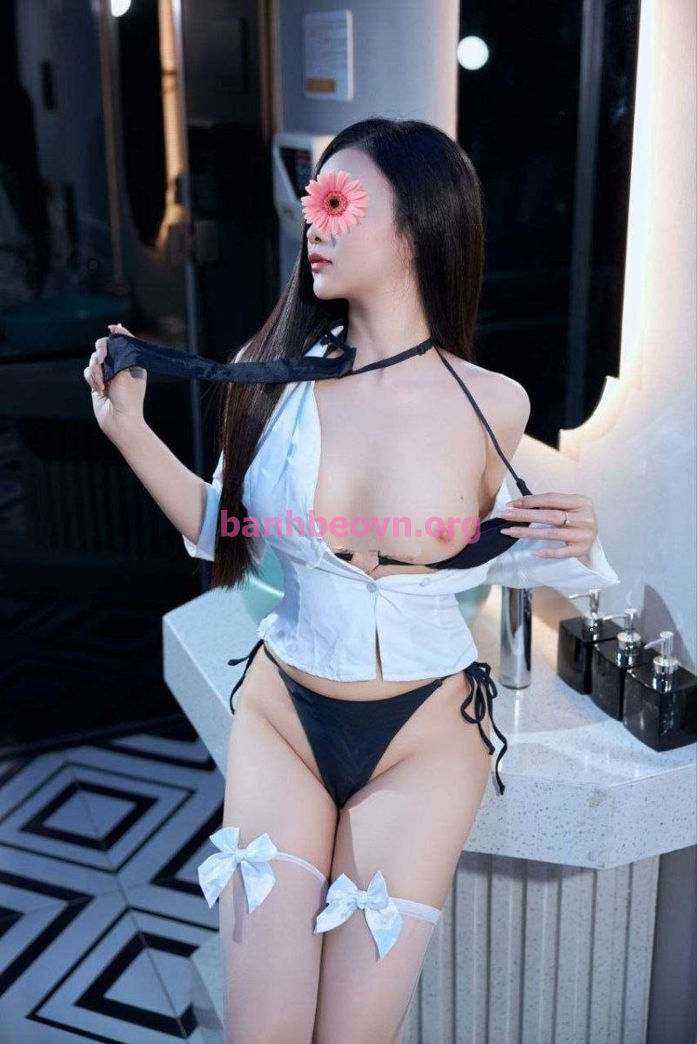 Tuyết nhi 2k cô nàng mới vào nghề chiều khách siêu dâm