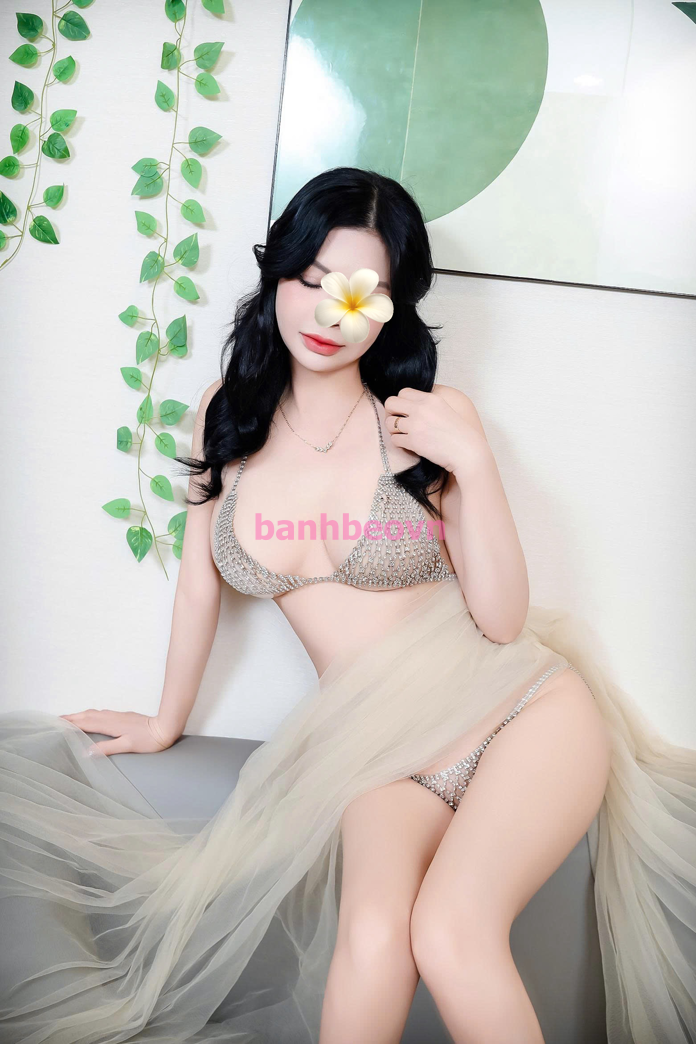 Huyền Trang Dâm , Xinh Gái, Dễ Thương Dịu Dàng, Vui Vẻ, Nhiệt Tình