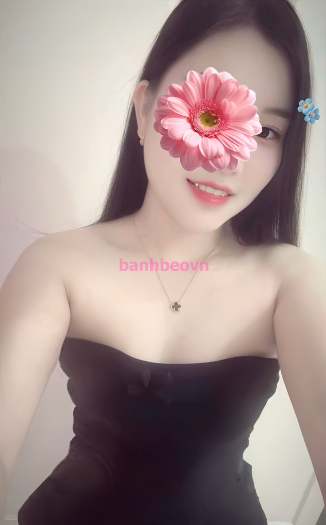 Bảo Ngọc Cô Bé Ngoan Ngoãn Xinh Xắn Chân Dài Lần Đầu Lên Sóng 